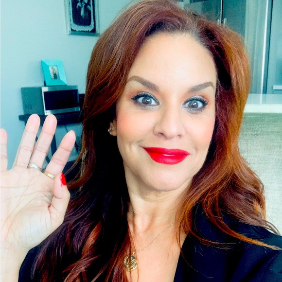 Meet your Posher, Jessica - Picture 1 of 1